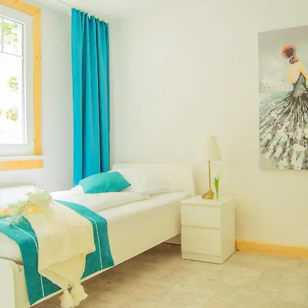 Wellnessoase Mitten In Der Wasserfallstadt Triberg Apartment *