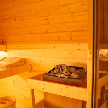 Wellnessoase Mitten In Der Wasserfallstadt Triberg *